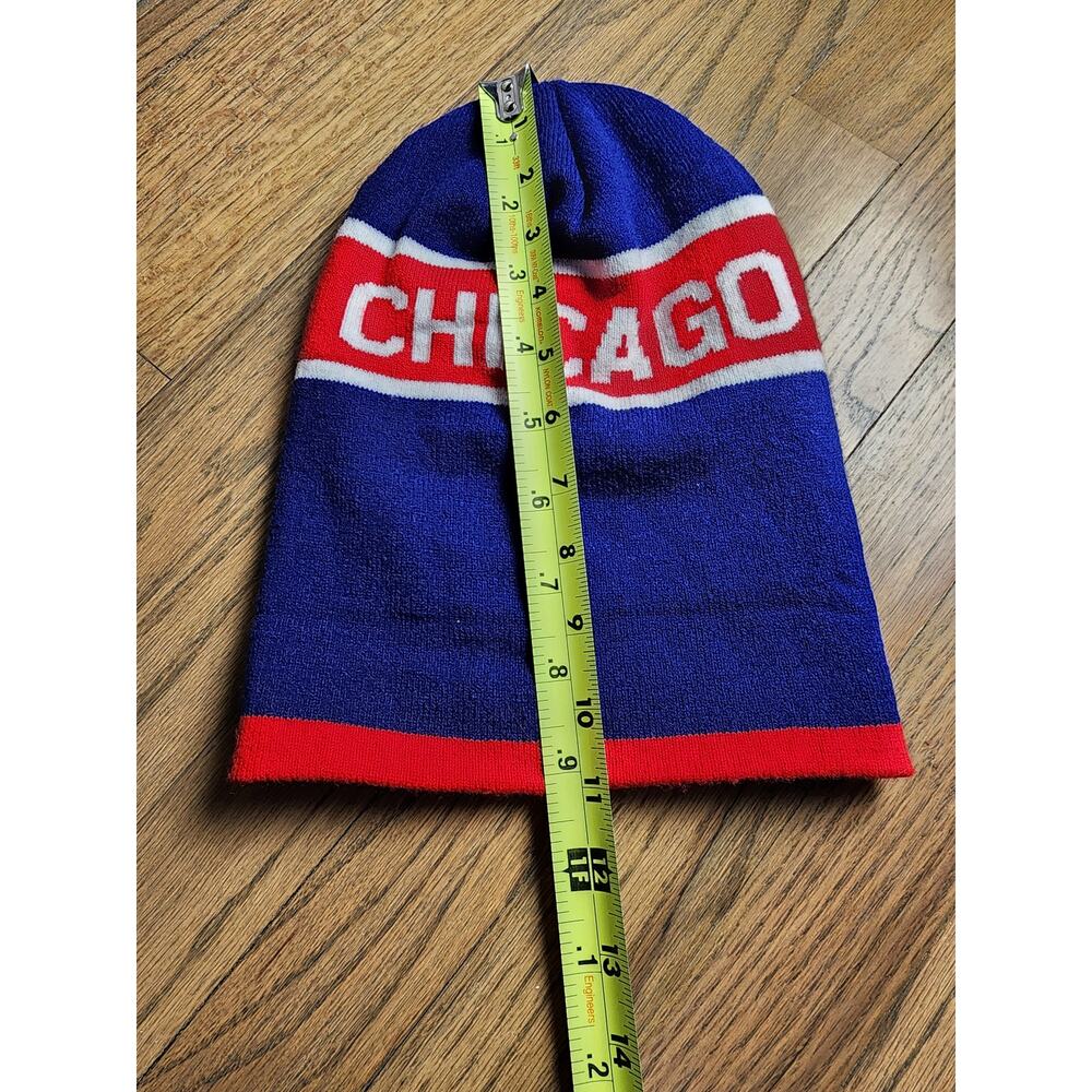 knit beanie features the word "CHICAGO" - Picture 4 of 6